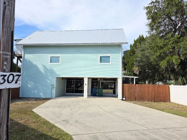 Foto del edificio - Cozy Coastal Retreat!