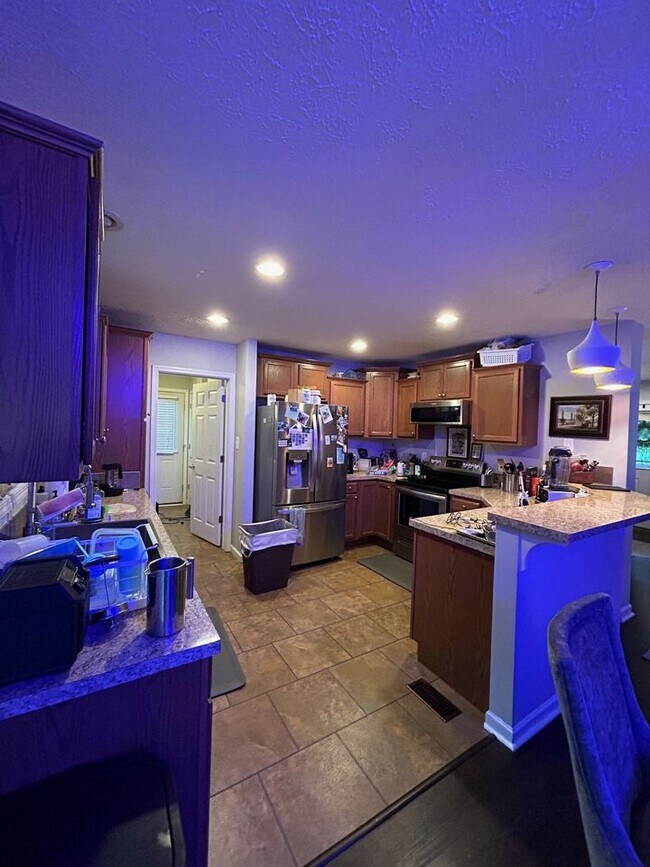 Foto del edificio - 596 White Laurel Ln