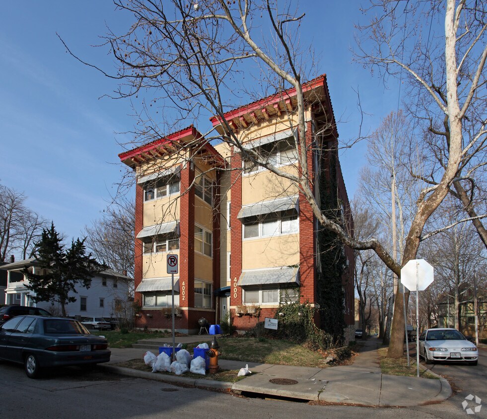 Primary Photo - 4000-4002 Charlotte St