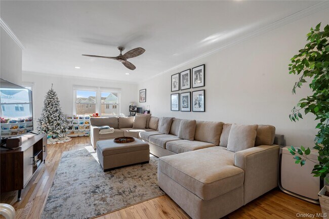 Foto del edificio - 208-48 15th Rd