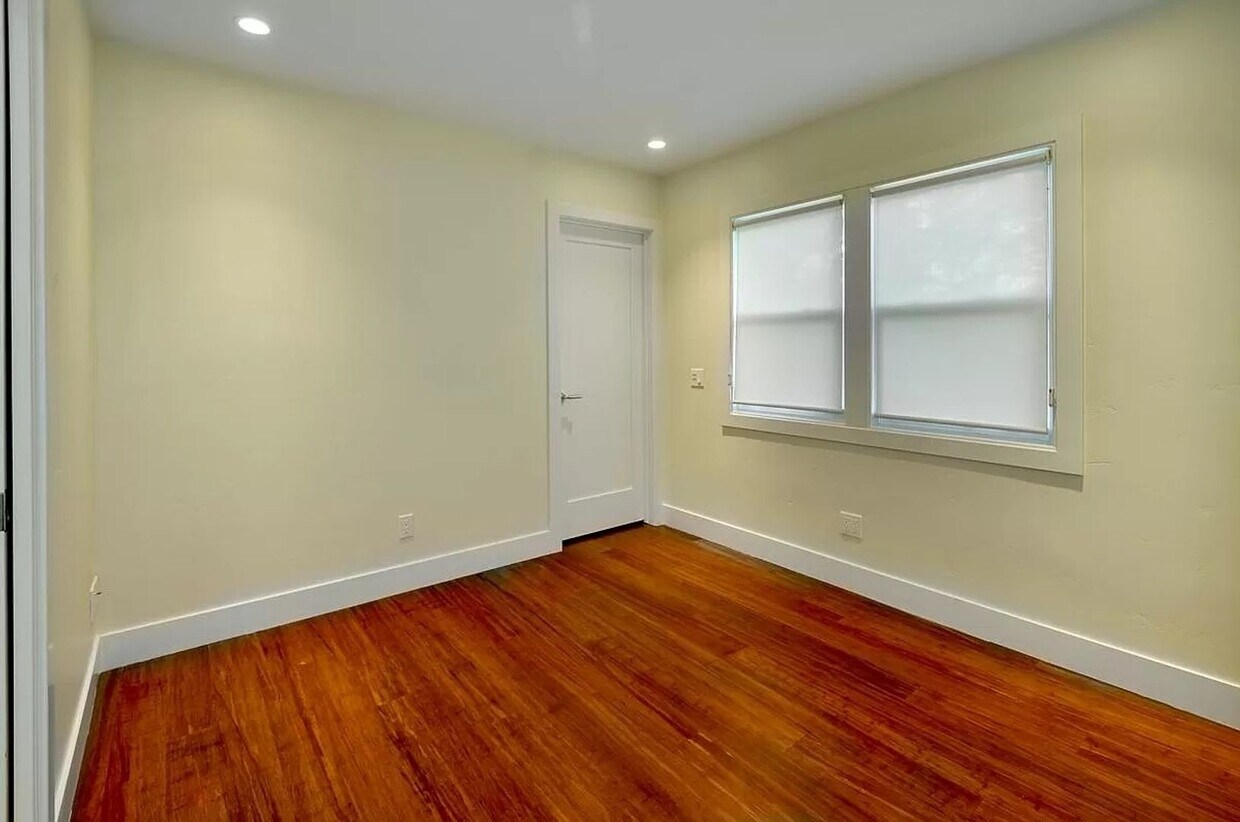 Foto del edificio - 20430 Saratoga-Los Gatos Rd