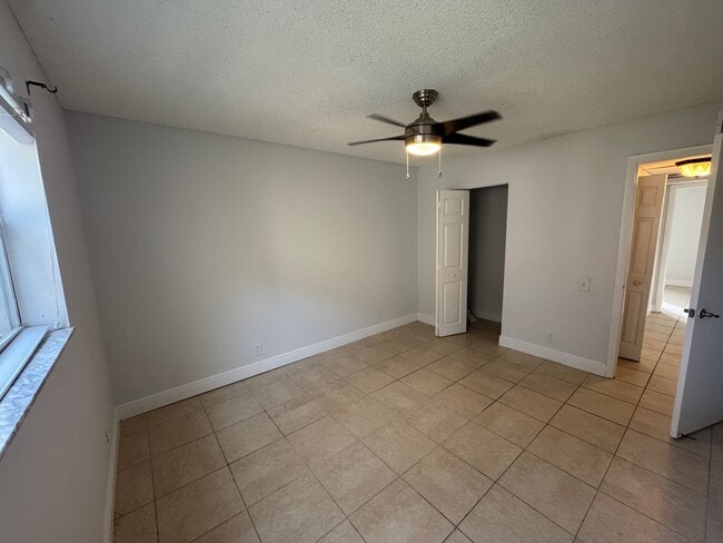 Building Photo - 4501 Treehouse Ln