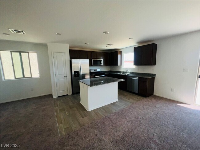 Foto del edificio - 7010 Sol Brillante St