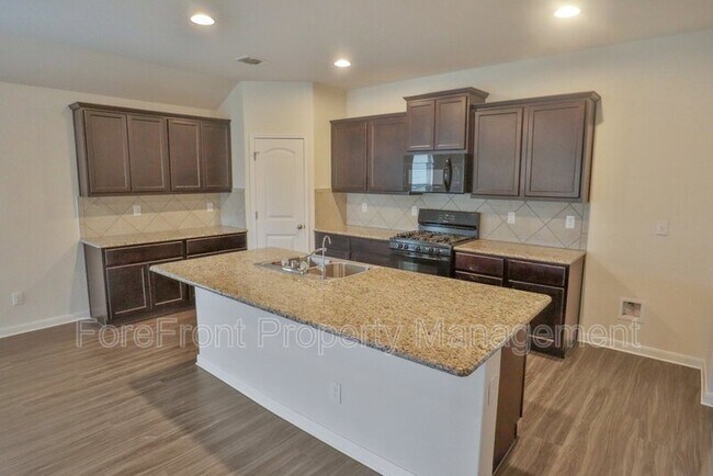 Building Photo - 2462 McCrae