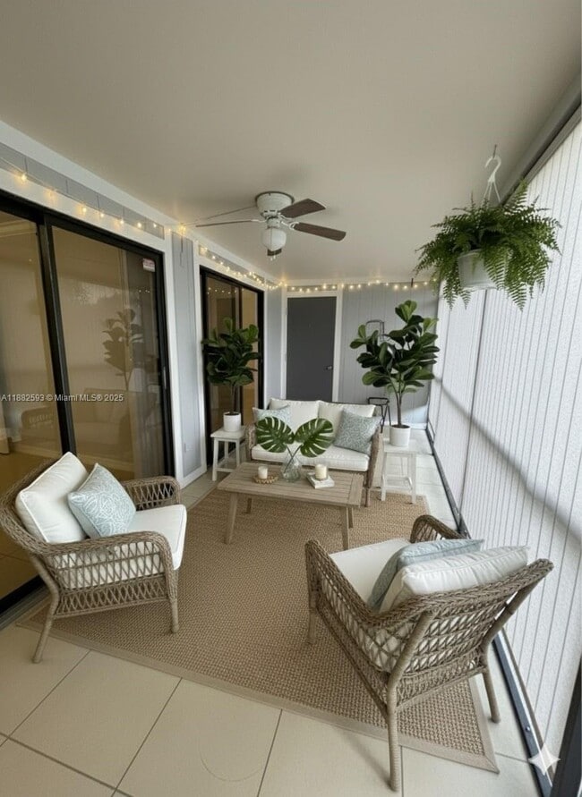 Foto del edificio - 9721 Hammocks Blvd