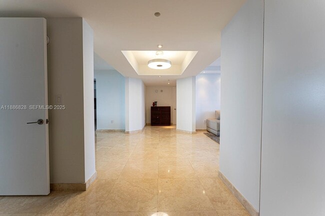 Foto del edificio - 19333 Collins Ave