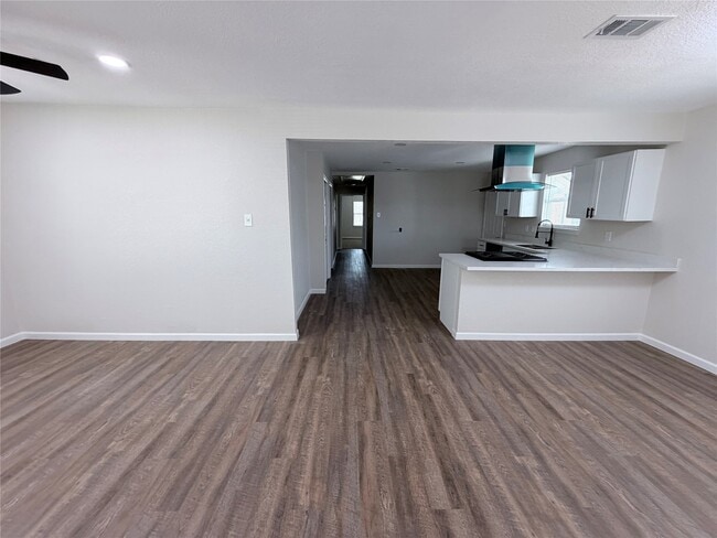 Foto del edificio - 2915 Creston Dr