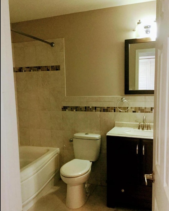 Photo - 4428 Gault Pl NE House