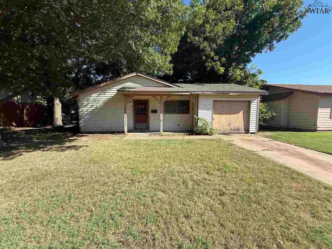 Primary Photo - 4609 Meadow Lake Dr