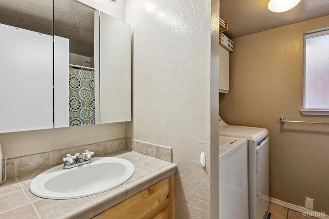 Foto del edificio - Single Family Home For Rent