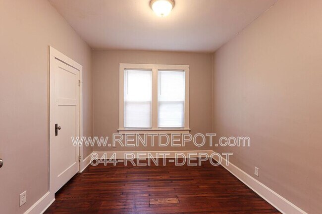 Foto del edificio - 501 Maxwell Ave