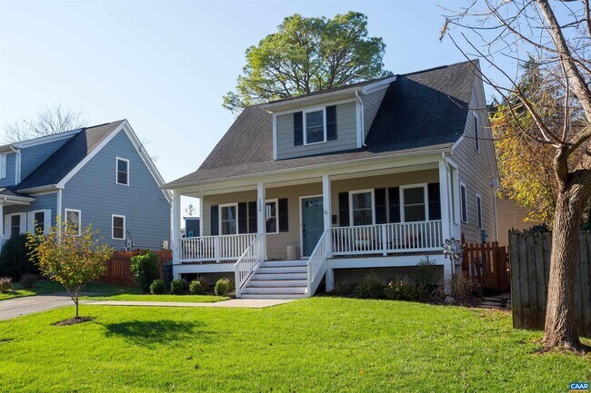 Foto del edificio - 1008 Locust Ln