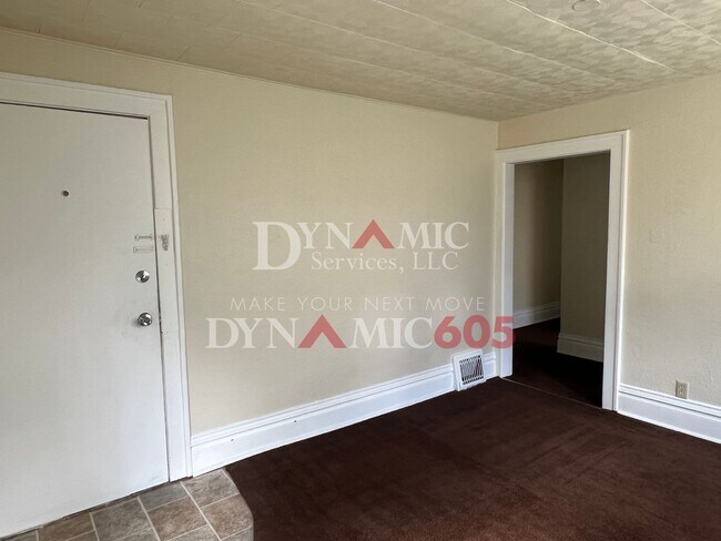 Foto del edificio - Studio with Bathroom - All Utilities Paid ...