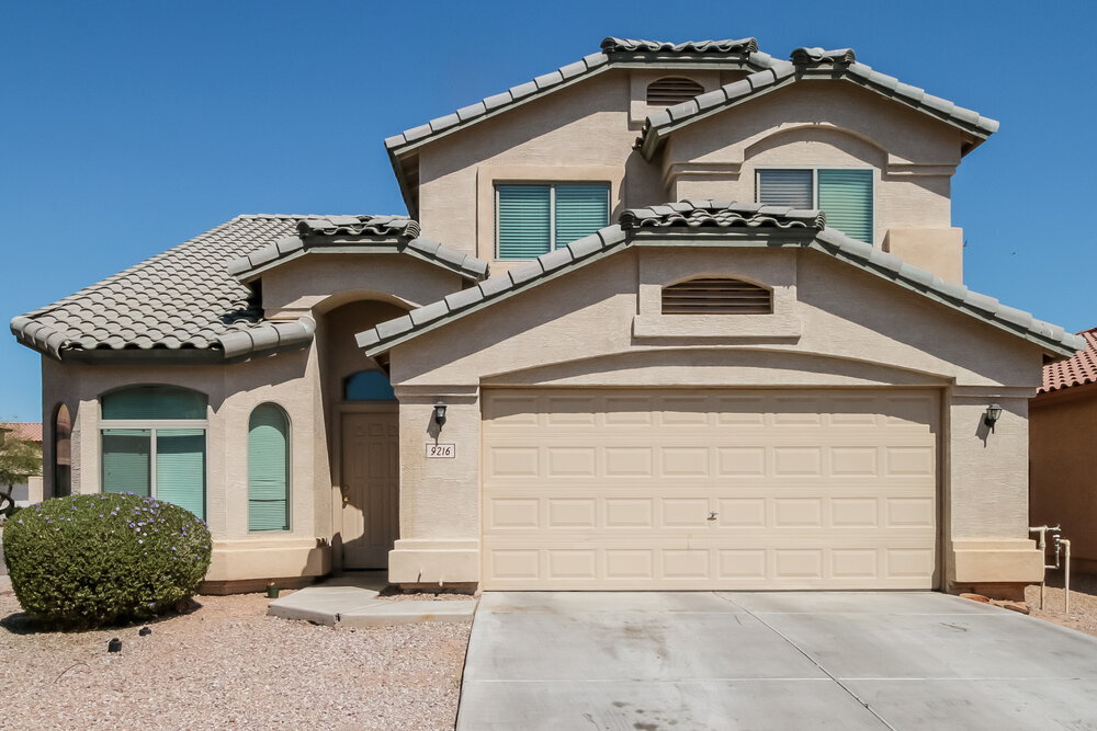 Foto principal - 9216 W Globe Ave