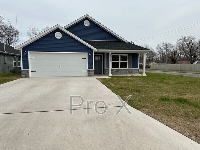 Building Photo - 1029 S Porter Ave
