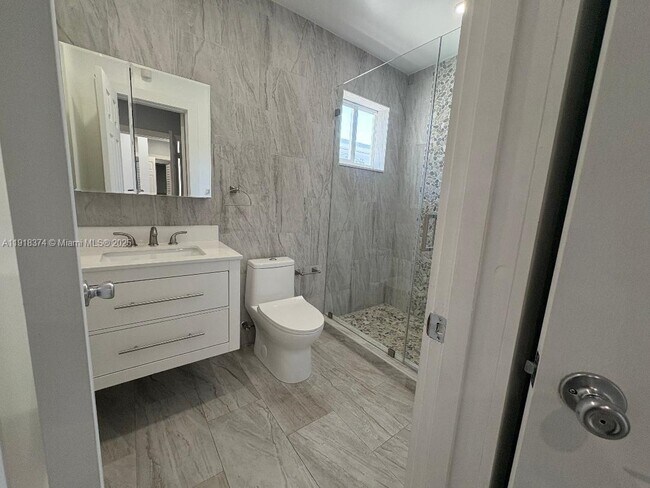 Foto del edificio - 6865 SW 42nd St