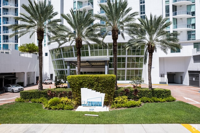 Entrance - Uptown Marina lofts