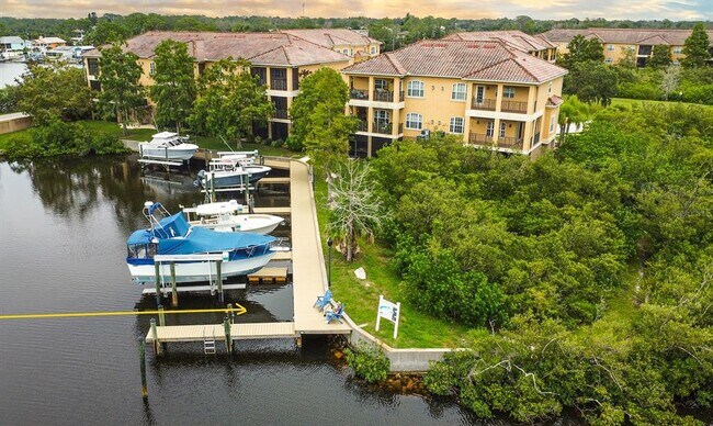 Building Photo - 6517 Channelside Dr