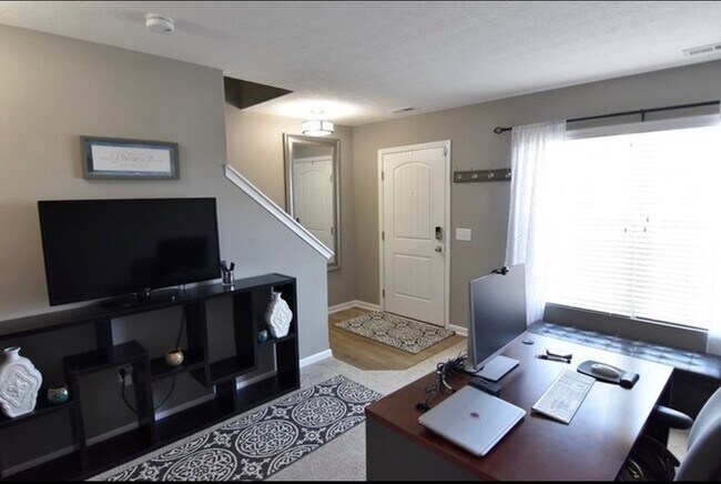 Foto del edificio - 5804 Hayden Run Blvd