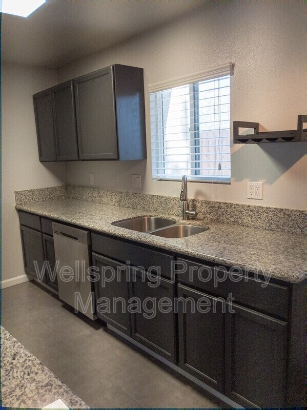 Foto del edificio - 137 W Wilson Ave