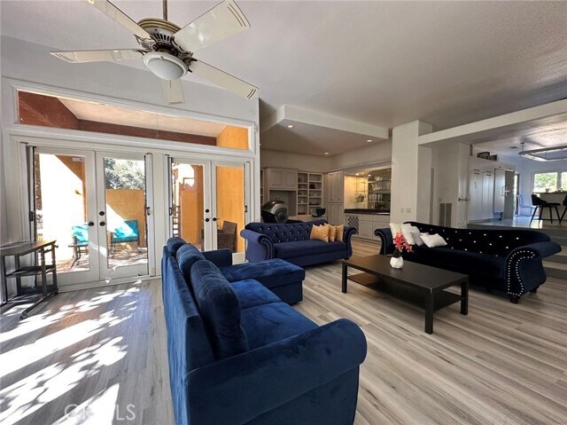 Foto del edificio - 45700 Adler Ln