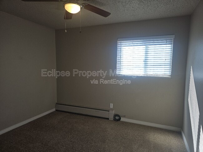 Building Photo - 512 Bell Ct