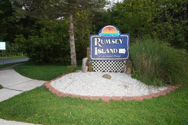 Foto del edificio - 691 Towne Center Dr