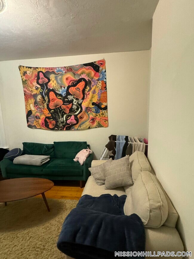 Foto del edificio - 74 Hillside St