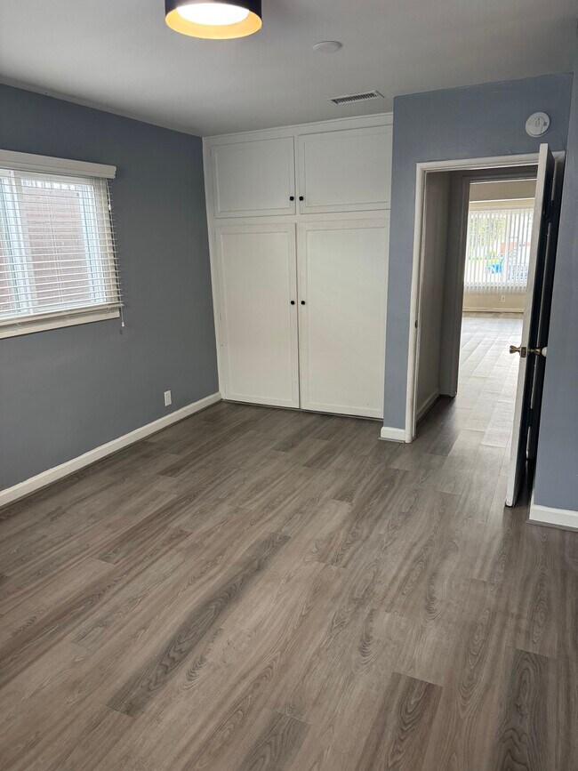 Foto del edificio - 617 1/2 Manchester Ter