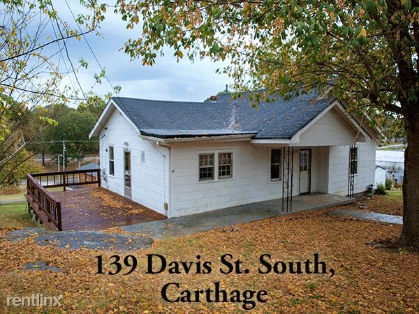 Building Photo - 139 Davis St N