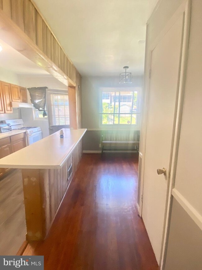 Foto del edificio - 1050 Cooks Ln