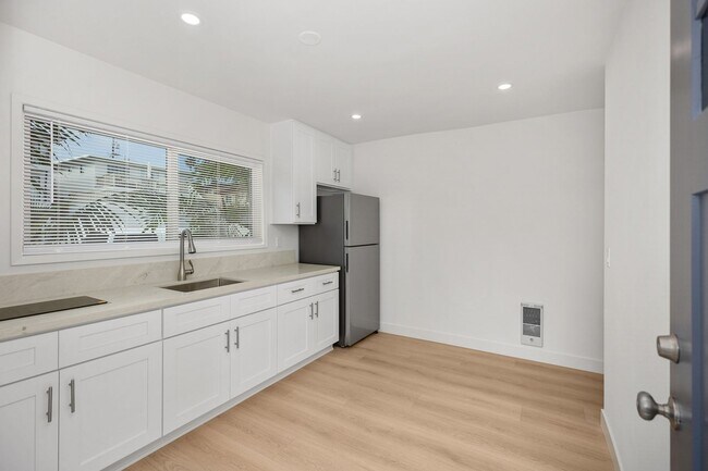 Foto del edificio - Coastal Living at Its Finest! Fully Remodeled!