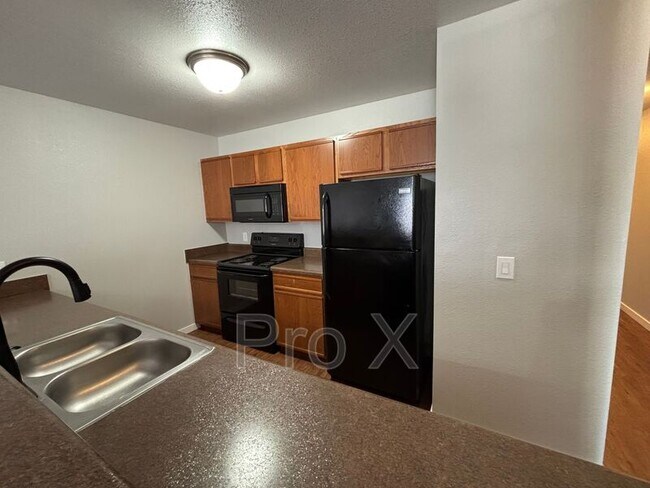Foto del edificio - 3308 SW Victoria Pl