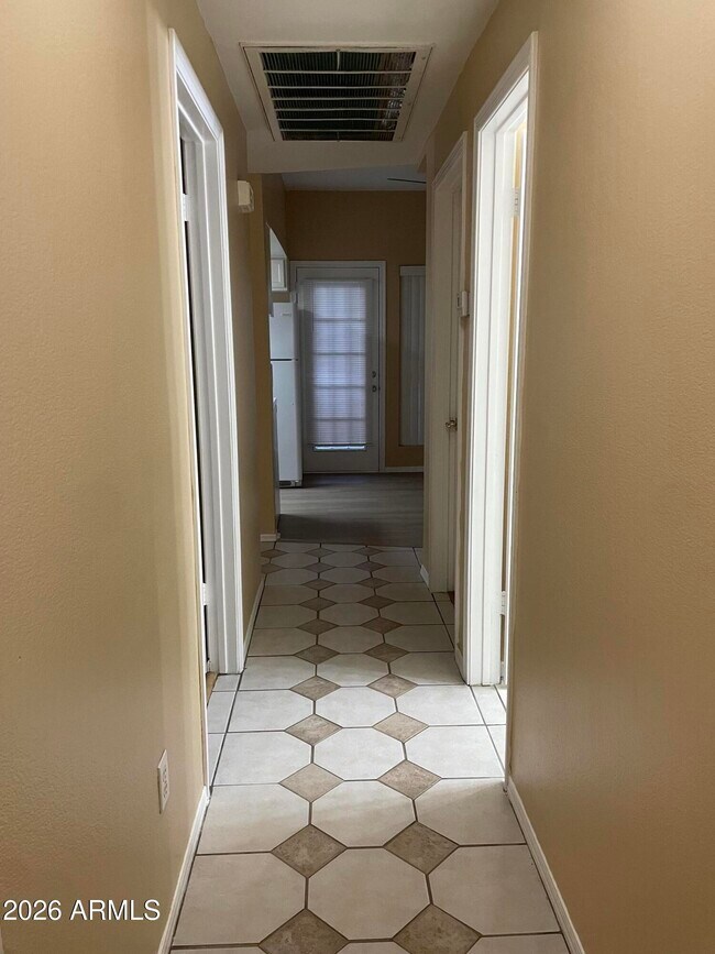 Foto del edificio - 8888 N 47th Ave