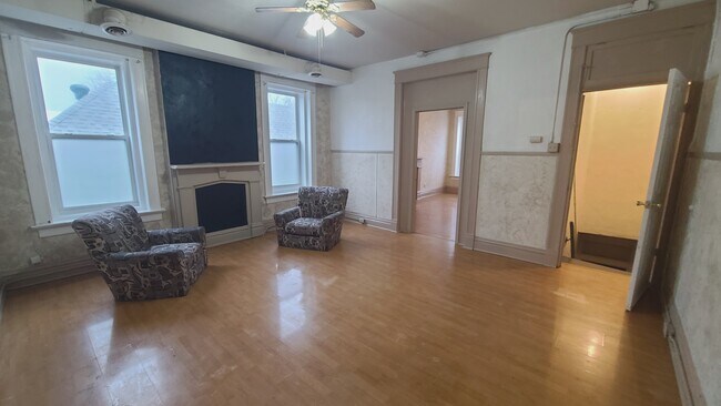 Sala de estar - 2015 Bryan Ave