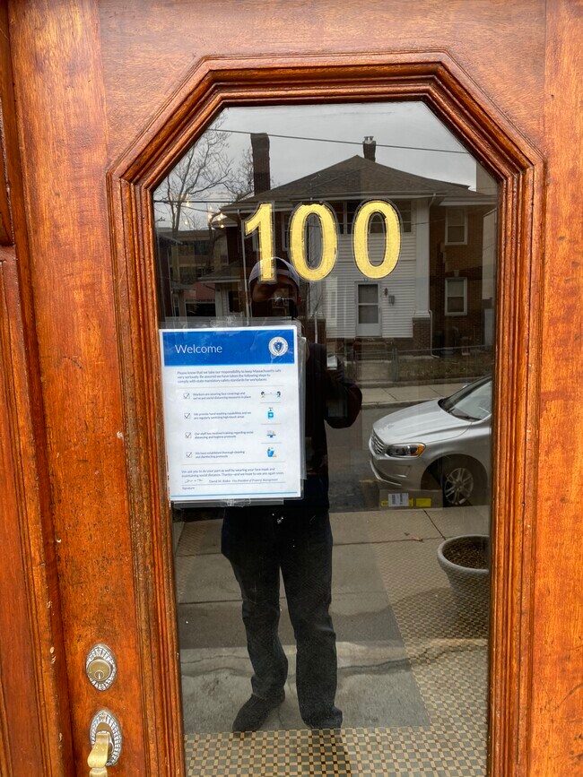 Foto del edificio - 100 Kilsyth Rd