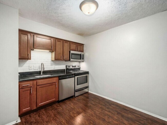 Foto del edificio - 1393 Summit St