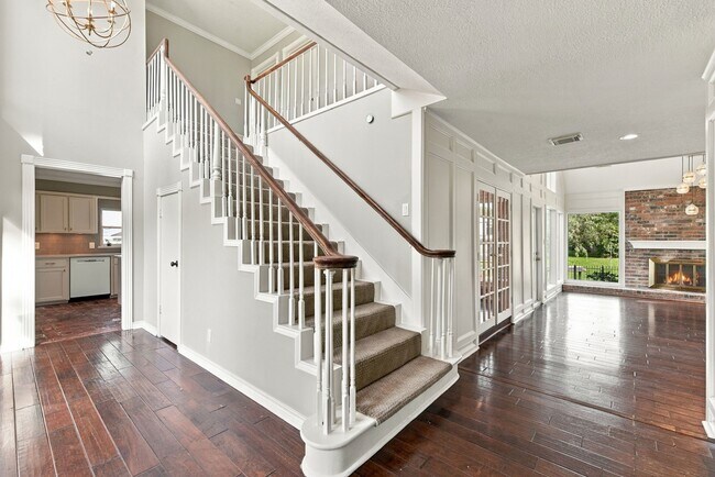 Building Photo - 8214 Magnolia Glen Dr