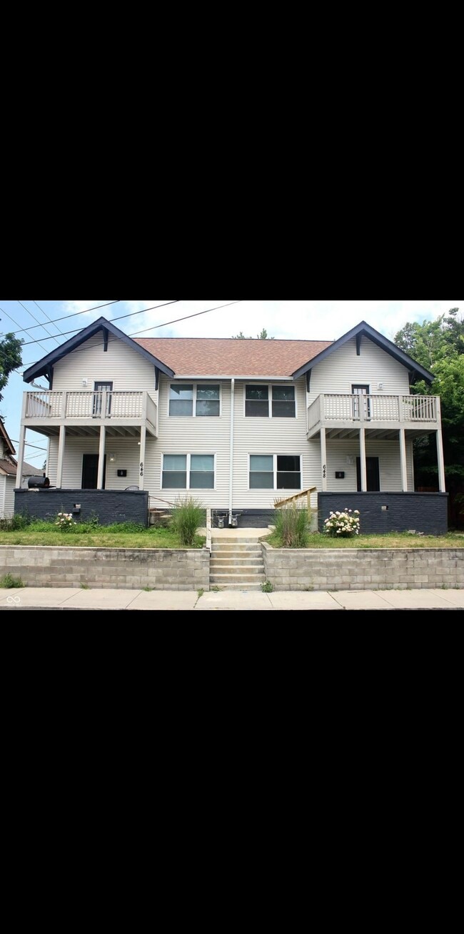 Building Photo - 646 E 31st St