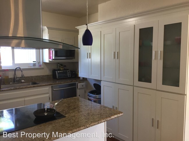 Building Photo - 6273 Marguerite Dr