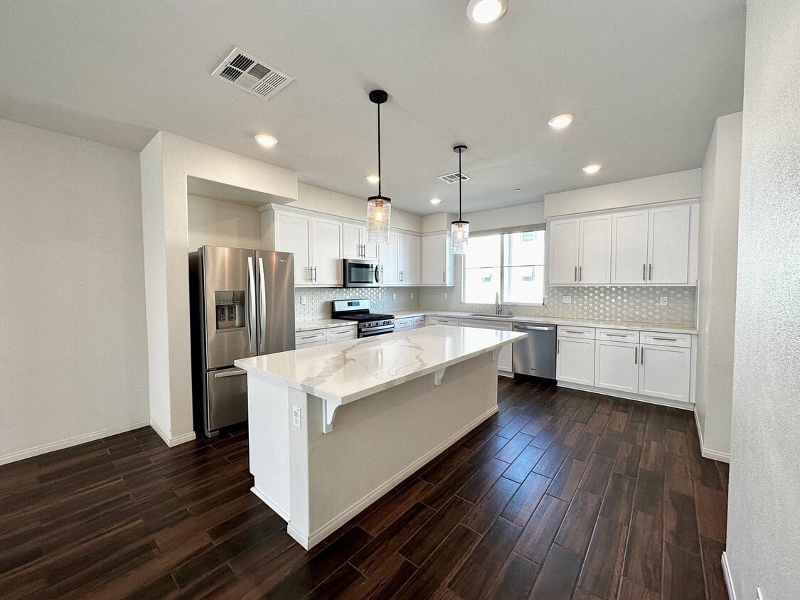 329 Solares St, Camarillo, CA 93010 House Rental in Camarillo, CA