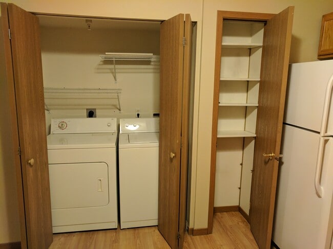 Laundry - 1310-1320 Wenig Rd NE