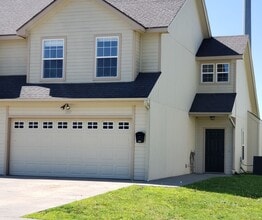 Building Photo - 2817 Elm Creek Dr