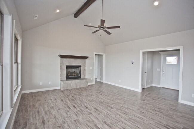 Foto del edificio - ***1004 Taylor Lane***