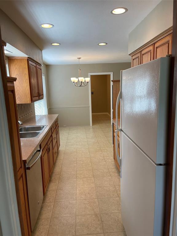 Foto del edificio - 10129 Robin Hill Ln