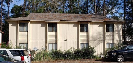 Building Photo - 3687 Donovan Dr
