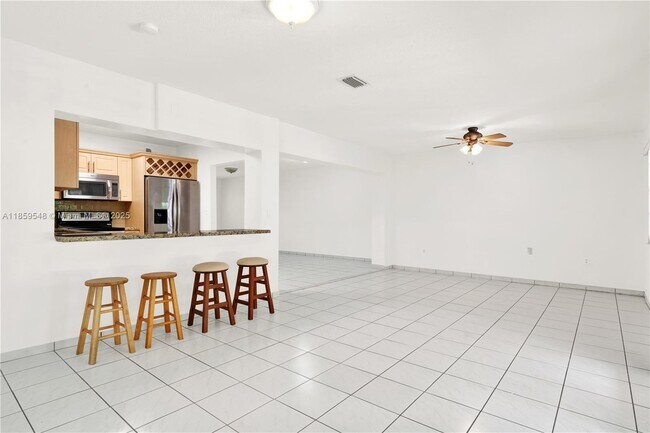 Foto del edificio - 7435 SW 34th St