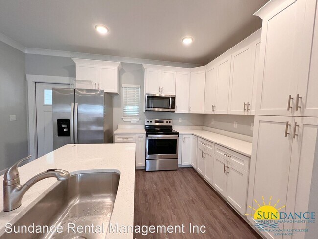 Building Photo - 3 br, 2.5 bath House - 106 Palm Shadow Way