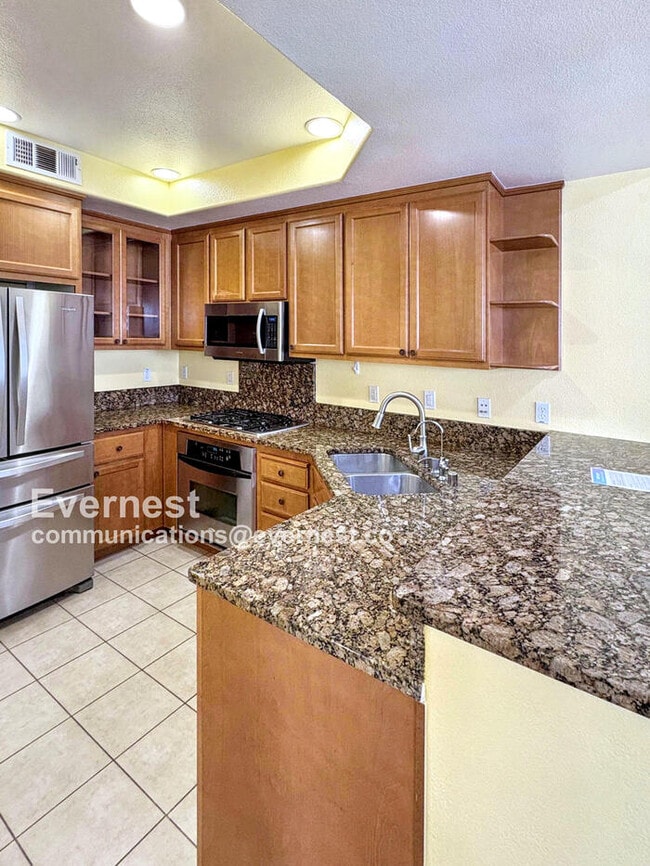 Foto del edificio - 1079 Westbury Dr