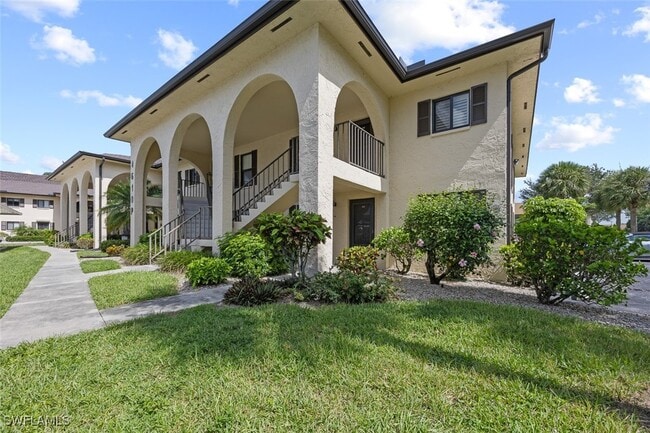 Building Photo - 4610 Chantelle Dr
